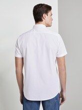 Strukturiertes Kurzarmhemd mit Brusttasche - Männer - Whisper-White Strukturiertes Kurzarmhemd mit Brusttasche - Männer - Whisper-White - 2 - TOM TAILOR Denim