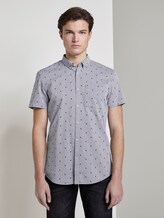 Textured short-sleeved shirt with a chest pocket - Men - navy pineapple print Textured short-sleeved shirt with a chest pocket - Men - navy pineapple print - 1 - TOM TAILOR Denim