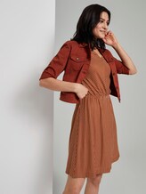 Striped jersey dress with a broad shoulder area - Women - brown white stripe Striped jersey dress with a broad shoulder area - Women - brown white stripe - 5 - TOM TAILOR