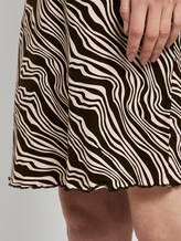 Ärmelloses Neckholder-Kleid mit Print - Frauen - black wavy design Ärmelloses Neckholder-Kleid mit Print - Frauen - black wavy design - 10 - TOM TAILOR