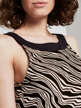 Ärmelloses Neckholder-Kleid mit Print - Frauen - black wavy design Ärmelloses Neckholder-Kleid mit Print - Frauen - black wavy design - 9 - TOM TAILOR