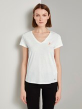 Mottled T-shirt with a V-neckline - Women - white with blue Mottled T-shirt with a V-neckline - Women - white with blue - 1 - TOM TAILOR Denim