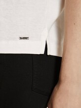 Schlichtes T-Shirt mit Stehkragen - Frauen - Off White Schlichtes T-Shirt mit Stehkragen - Frauen - Off White - 10 - TOM TAILOR Denim