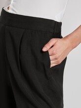Loose Fit Bermuda Shorts mit elastischem Bund - Frauen - Deep Black Loose Fit Bermuda Shorts mit elastischem Bund - Frauen - Deep Black - 9 - TOM TAILOR