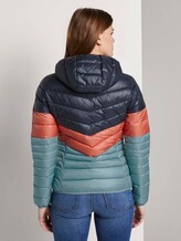Lightweight quilted jacket with a hood - Women - blue coral colorblock Lightweight quilted jacket with a hood - Women - blue coral colorblock - 2 - TOM TAILOR Denim