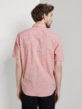 Patterned short-sleeved shirt with texture - Men - pale orange structur by design Patterned short-sleeved shirt with texture - Men - pale orange structur by design - 2 - TOM TAILOR