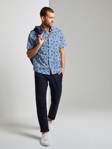 Gemustertes Hemd - Männer - white with blue flower design Gemustertes Hemd - Männer - white with blue flower design - 3 - TOM TAILOR