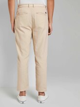 Relaxed Chinohose aus Leinengemisch mit Gürtel - Männer - Fog Beige Relaxed Chinohose aus Leinengemisch mit Gürtel - Männer - Fog Beige - 2 - TOM TAILOR Denim