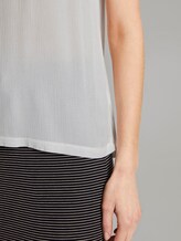 Ärmellose Bluse mit Schulterdetail - Frauen - Whisper White Ärmellose Bluse mit Schulterdetail - Frauen - Whisper White - 10 - TOM TAILOR