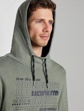Coloured hoodie with a print - Men - Pale Bark Green Coloured hoodie with a print - Men - Pale Bark Green - 10 - TOM TAILOR