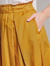 Ausgestellter Midi-Rock mit elastischem Bund - Frauen - Golden Corn Ausgestellter Midi-Rock mit elastischem Bund - Frauen - Golden Corn - 9 - Mine to five