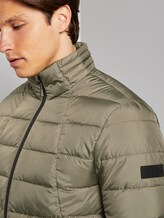 Morderne lightweight Steppjacke - Männer - Dusty Olive Green Morderne lightweight Steppjacke - Männer - Dusty Olive Green - 9 - TOM TAILOR Denim