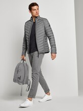 Lightweight Steppjacke mit Stehkragen - Männer - Middle Grey Mélange Lightweight Steppjacke mit Stehkragen - Männer - Middle Grey Mélange - 3 - TOM TAILOR