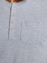 Gestreiftes T-Shirt mit Henley-Ausschnitt - Männer - stripe white Gestreiftes T-Shirt mit Henley-Ausschnitt - Männer - stripe white - 9 - TOM TAILOR