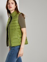 Lightweight quilted vest with a stand-up collar - Women - wood green Lightweight quilted vest with a stand-up collar - Women - wood green - 5 - TOM TAILOR