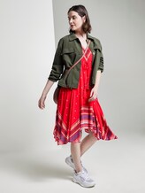 Luftiges Tuchkleid mit Musterung - Frauen - Zipfelkleid Skirt AOP red Luftiges Tuchkleid mit Musterung - Frauen - Zipfelkleid Skirt AOP red - 3 - TOM TAILOR