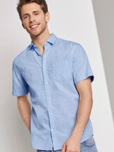 Fein strukturiertes Kurzarmhemd mit Haifischkragen - Männer - light blue white structure Fein strukturiertes Kurzarmhemd mit Haifischkragen - Männer - light blue white structure - 5 - TOM TAILOR