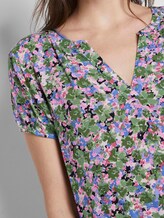 Gemustertes Blusenshirt - Frauen - colorful floral design Gemustertes Blusenshirt - Frauen - colorful floral design - 10 - TOM TAILOR