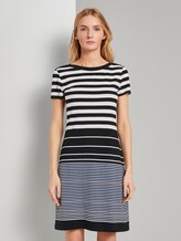 Jersey dress with stripes - Women - black white stripe design Jersey dress with stripes - Women - black white stripe design - 1 - TOM TAILOR