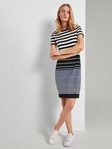 Jersey dress with stripes - Women - black white stripe design Jersey dress with stripes - Women - black white stripe design - 5 - TOM TAILOR