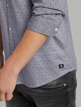Patterned shirt with a stand-up collar and 3/4 sleeves - Men - navy filled triangle print Patterned shirt with a stand-up collar and 3/4 sleeves - Men - navy filled triangle print - 9 - TOM TAILOR Denim