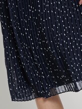 Gepunkteter Plissée-Midirock - Frauen - dark blue minimal Gepunkteter Plissée-Midirock - Frauen - dark blue minimal - 9 - TOM TAILOR Denim