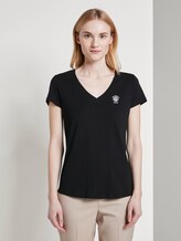 Basic T-Shirt mit Brustprint - Frauen - Deep Black Basic T-Shirt mit Brustprint - Frauen - Deep Black - 1 - TOM TAILOR Denim
