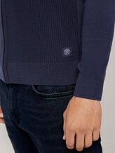 Strukturierte Strickjacke mit Stehkragen - Männer - Knitted Navy Strukturierte Strickjacke mit Stehkragen - Männer - Knitted Navy - 10 - TOM TAILOR