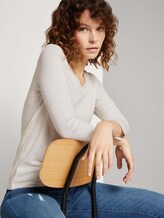 Shirt mit V-Ausschnitt - Frauen - Whisper White Shirt mit V-Ausschnitt - Frauen - Whisper White - 5 - TOM TAILOR