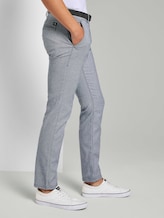 Strukturierte Chinohose mit Gürtel - Männer - navy white dobby yarn dye Strukturierte Chinohose mit Gürtel - Männer - navy white dobby yarn dye - 11 - TOM TAILOR Denim