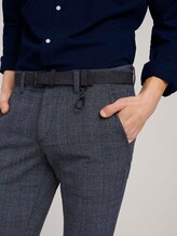 Strukturierte Chinohose mit Gürtel - Männer - navy grindle check Strukturierte Chinohose mit Gürtel - Männer - navy grindle check - 10 - TOM TAILOR Denim
