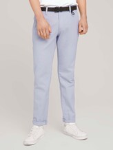 Strukturierte Chinohose mit Gürtel - Männer - grey white dobby Strukturierte Chinohose mit Gürtel - Männer - grey white dobby - 1 - TOM TAILOR Denim