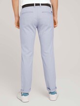 Strukturierte Chinohose mit Gürtel - Männer - grey white dobby Strukturierte Chinohose mit Gürtel - Männer - grey white dobby - 2 - TOM TAILOR Denim