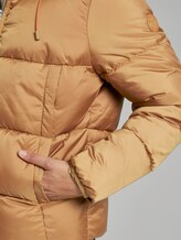 Kurze Pufferjacke mit Kapuze - Frauen - fudge brown Kurze Pufferjacke mit Kapuze - Frauen - fudge brown - 9 - TOM TAILOR Denim