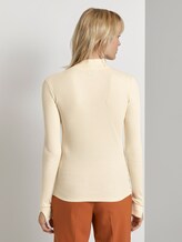Geripptes Langarmshirt mit Stehkragen - Frauen - light soft sand Geripptes Langarmshirt mit Stehkragen - Frauen - light soft sand - 2 - Mine to five