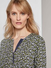 Gemusterte Henley-Bluse mit Turn-Ups - Frauen - navy green floral design Gemusterte Henley-Bluse mit Turn-Ups - Frauen - navy green floral design - 9 - TOM TAILOR