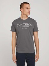 T-Shirt with a logo print - Men - Quiet Mid Grey T-Shirt with a logo print - Men - Quiet Mid Grey - 1 - TOM TAILOR
