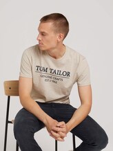 T-Shirt with a logo print - Men - cosy soft beige melange T-Shirt with a logo print - Men - cosy soft beige melange - 5 - TOM TAILOR