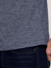 Fein gemustertes T-Shirt mit Brusttasche - Männer - Dark Blue Stripe Fein gemustertes T-Shirt mit Brusttasche - Männer - Dark Blue Stripe - 10 - TOM TAILOR