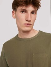 Strukturiertes T-Shirt mit Brusttasche - Männer - Dry Greyish Olive Strukturiertes T-Shirt mit Brusttasche - Männer - Dry Greyish Olive - 9 - TOM TAILOR Denim