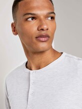 Strukturiertes Henley-Langarmshirt - Männer - Light Stone Grey Melange Strukturiertes Henley-Langarmshirt - Männer - Light Stone Grey Melange - 9 - TOM TAILOR Denim