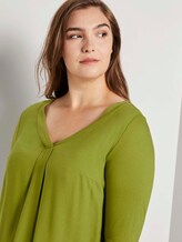 Curvy - Langarmshirt mit Faltendetail - Frauen - wood green Curvy - Langarmshirt mit Faltendetail - Frauen - wood green - 9 - My True Me