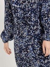 Gemustertes Midikleid mit Volants - Frauen - blue flower design Gemustertes Midikleid mit Volants - Frauen - blue flower design - 9 - TOM TAILOR