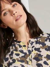 Gemustertes Midikleid mit Volants - Frauen - khaki yellow camouflage design Gemustertes Midikleid mit Volants - Frauen - khaki yellow camouflage design - 10 - TOM TAILOR