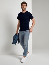 Fein gemustertes T-Shirt mit Brusttasche - Männer - Sky Captain Blue Fein gemustertes T-Shirt mit Brusttasche - Männer - Sky Captain Blue - 3 - TOM TAILOR