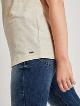 T-Shirt mit kleiner Stickerei - Frauen - soft creme beige T-Shirt mit kleiner Stickerei - Frauen - soft creme beige - 10 - TOM TAILOR Denim