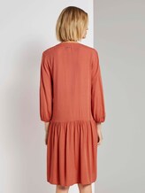 Geknöpftes Minikleid mit Volant - Frauen - burnt coral Geknöpftes Minikleid mit Volant - Frauen - burnt coral - 2 - TOM TAILOR Denim