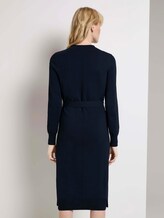 Midi-Strickkleid mit Bindegürtel - Frauen - Sky Captain Blue Midi-Strickkleid mit Bindegürtel - Frauen - Sky Captain Blue - 2 - Mine to five