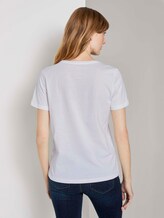 T-shirt with a chest print - Women - Whisper White T-shirt with a chest print - Women - Whisper White - 2 - TOM TAILOR