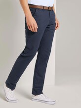 Strukturierte Straight-Chinohose mit Gürtel - Männer - navy small broken square print Strukturierte Straight-Chinohose mit Gürtel - Männer - navy small broken square print - 11 - TOM TAILOR Denim